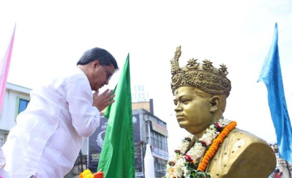 Tripura CM Dr Manik Saha pays tribute to Maharaja Bir Bikram Kishore Manikya on birth anniversary.